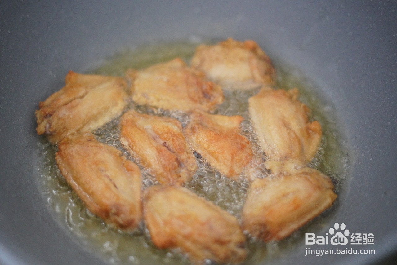 干锅柠檬鸡翅虾的做法