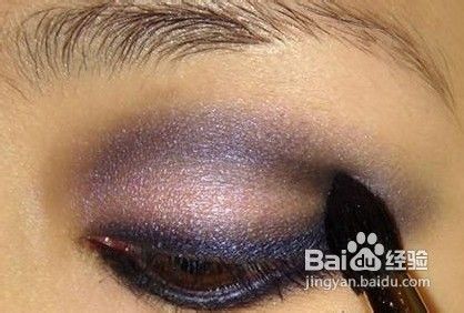 紫色烟熏妆画法