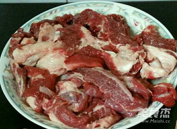 红酒土豆焖牛腩