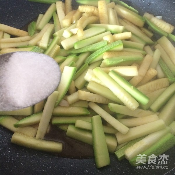 西葫芦小炒的做法