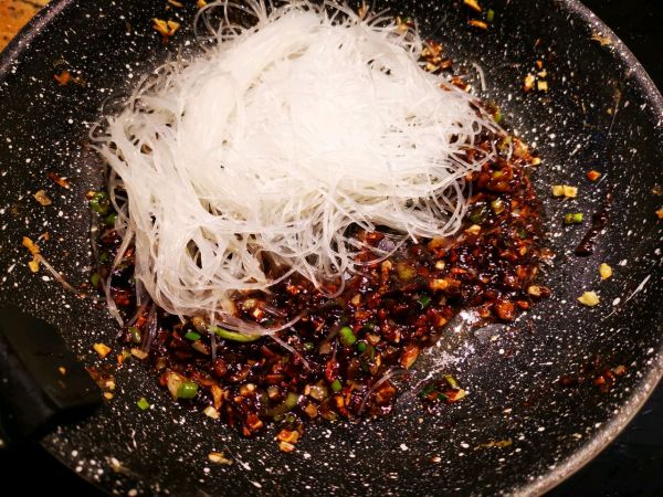 蒜蓉粉丝黑椒烤生蚝