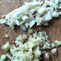 如何制作美味的姜汁菠菜