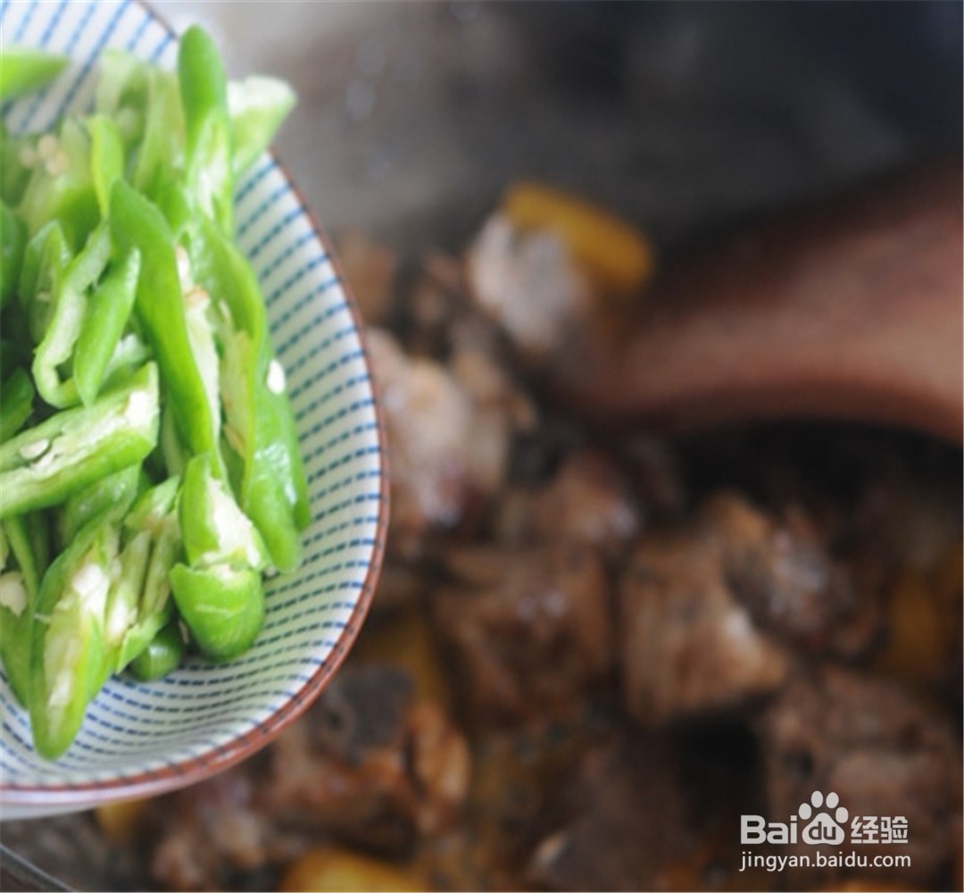 家常美食—土豆烧排骨