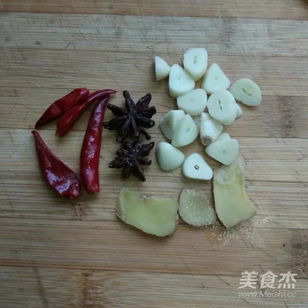 排骨烧土豆的做法