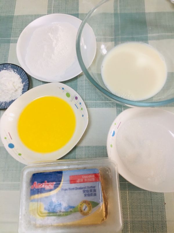 可爱小熊奥利奥雪梅娘