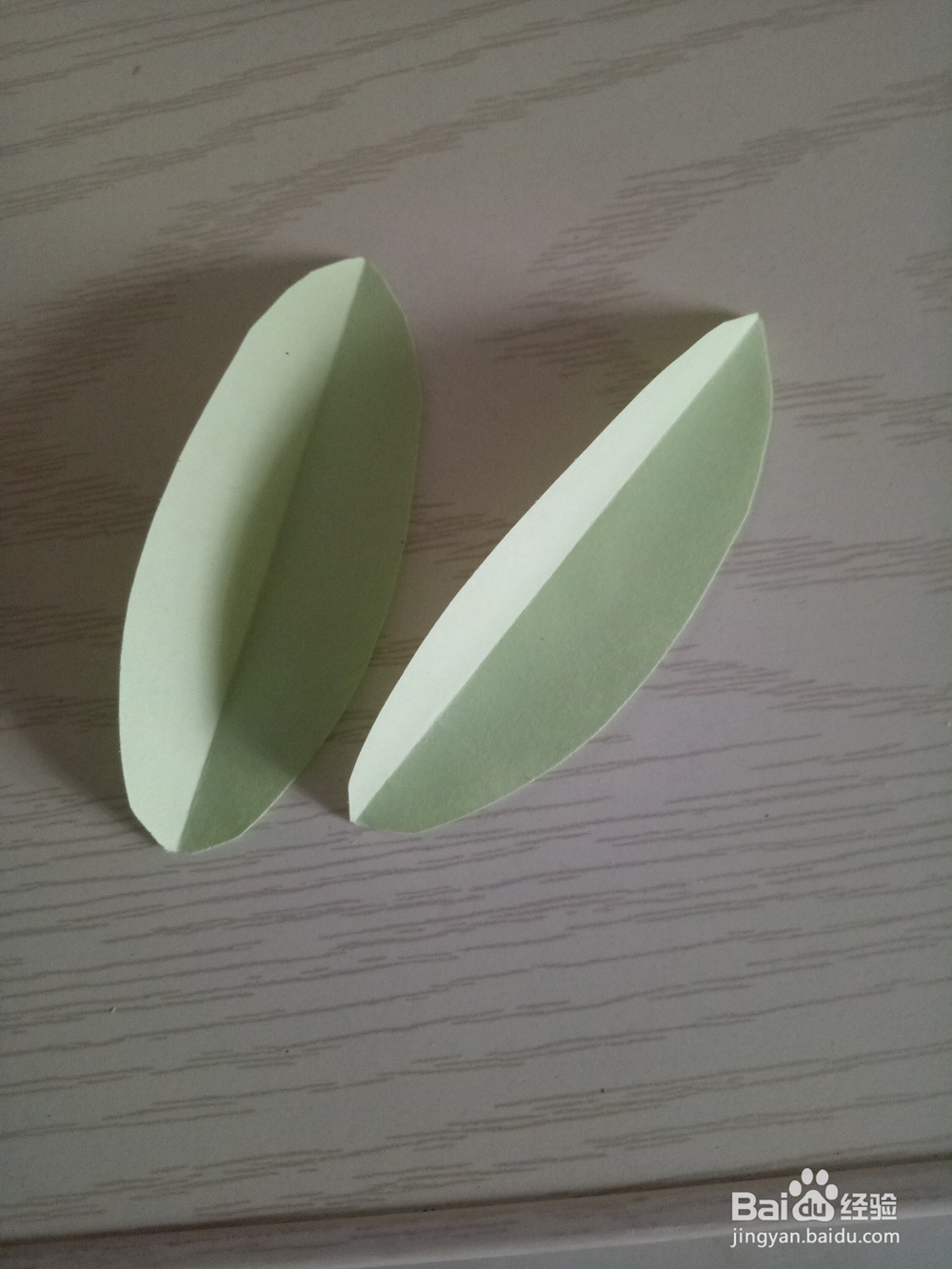 彩纸马蹄莲的制作方法 上