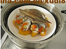 南瓜咸肉蒸膏蟹