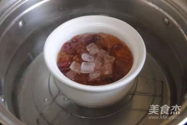 桃胶蔓越莓燕窝
