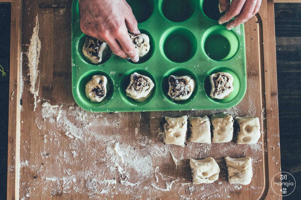 在家也能做美味的巧克力面包卷,十分好吃!