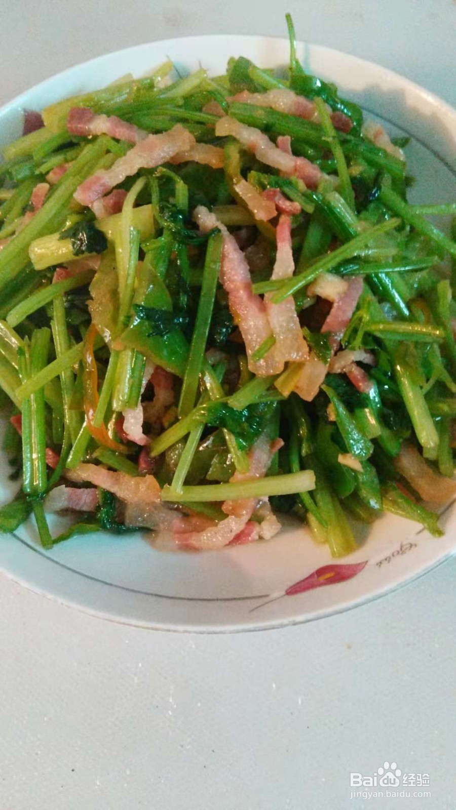 怎样炒芹菜好吃？