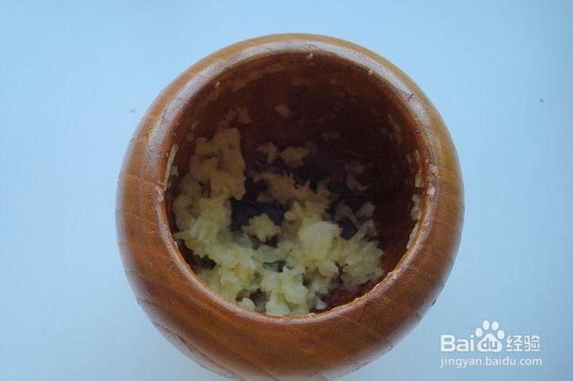 麻辣味的蒜泥拌鸡丝