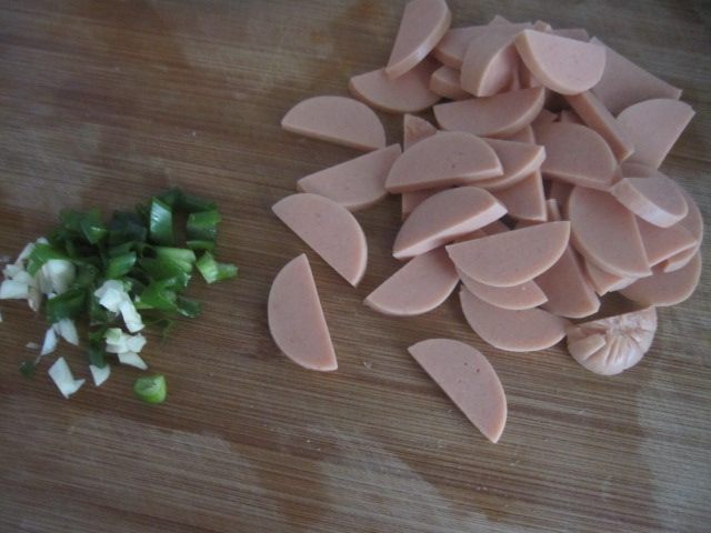 美味的火腿肠炒西葫芦的做法，你还不心动吗？