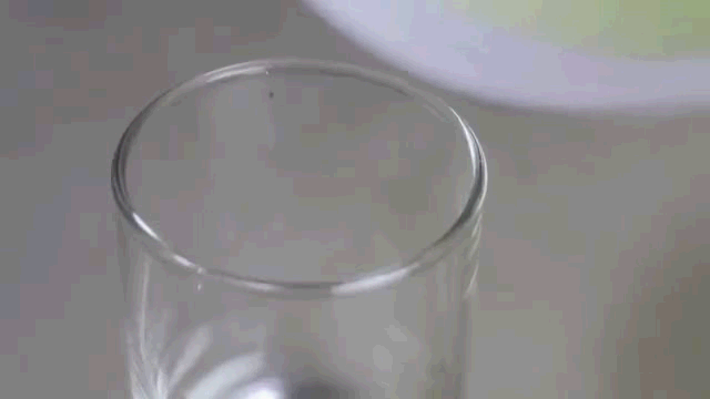 如何在家制作好喝的安慕希希腊酸奶?