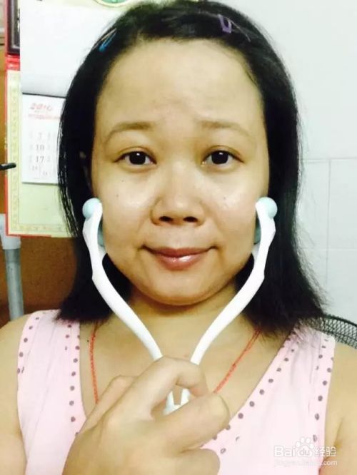 脸部按摩棒的使用