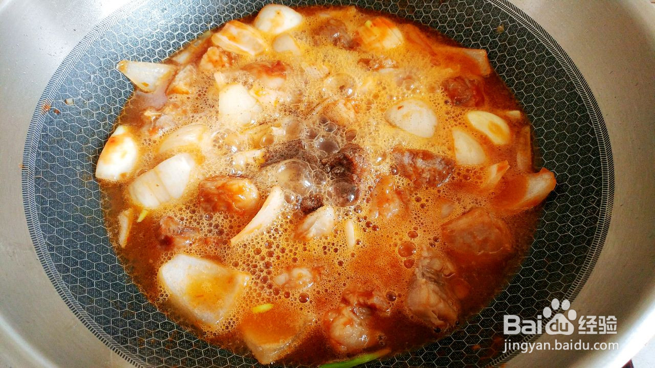 啤酒牛腩酱芋头的做法