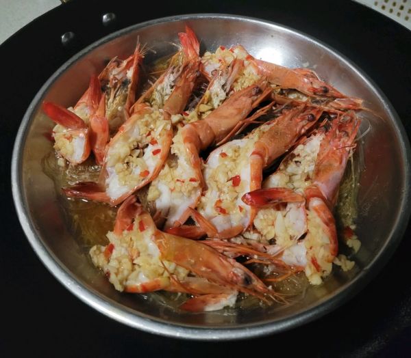 蒜蓉粉丝蒸大海虾