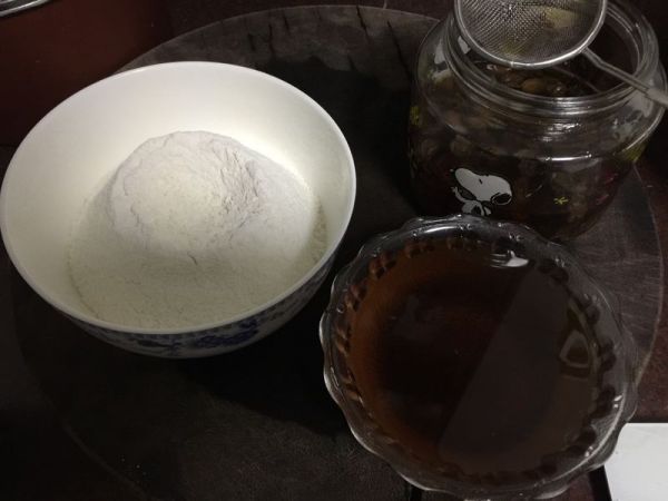 葡萄黑裸麦面包