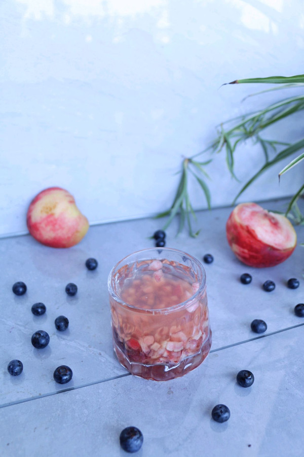 少女心莓桃多多气泡饮