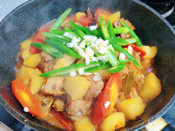 川式红烧土豆排骨详细步骤