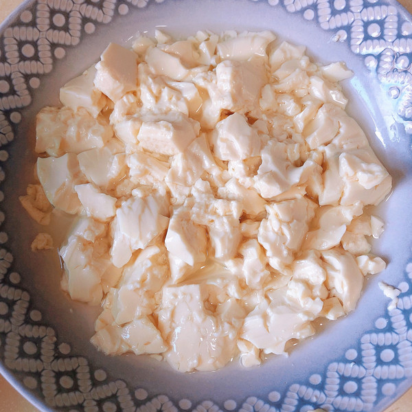 翡翠虾皮豆腐蒸蛋