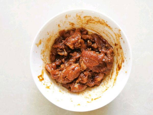 黑椒牛肉炒香菜