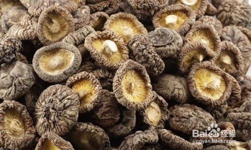 如何快速泡发香菇?