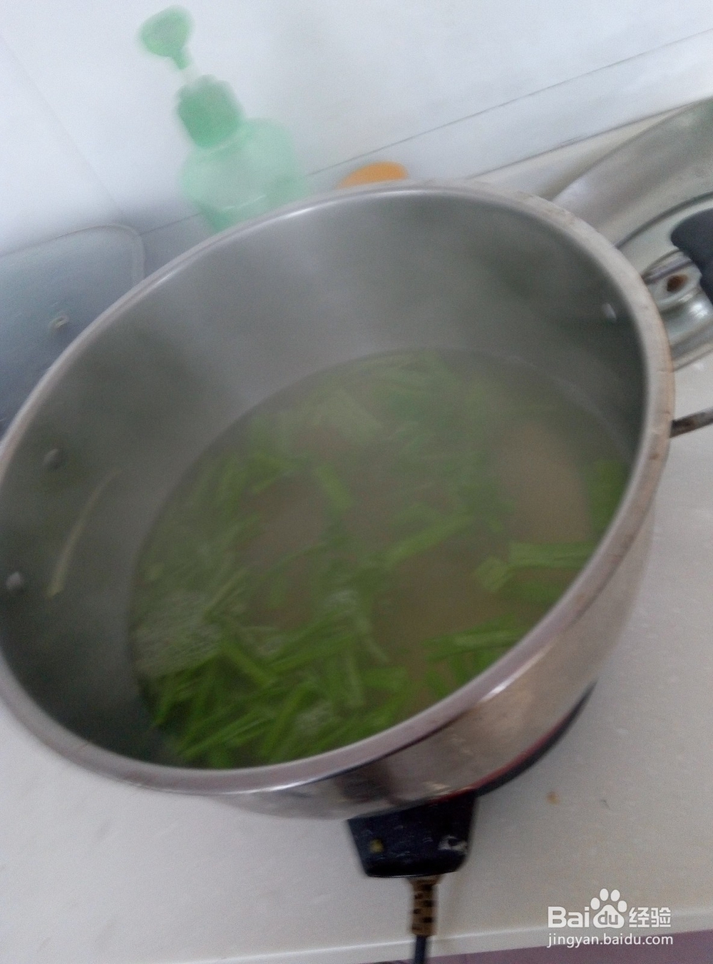 凉拌酸辣芹菜土豆丝