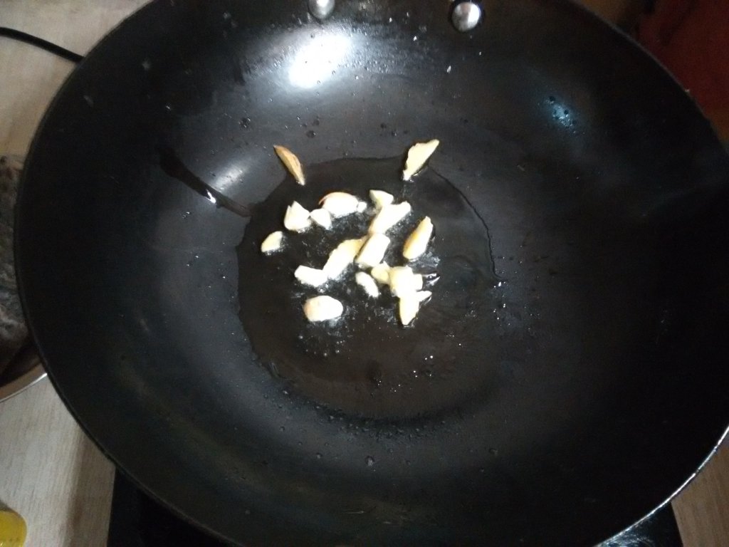 鱼头白菜汤的做法,好吃而不腻!