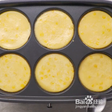 油煎玉米粑粑的做法