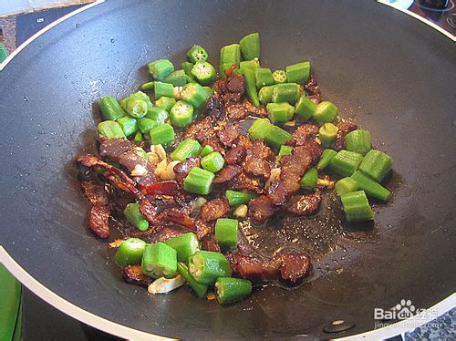 腊肉炒秋葵