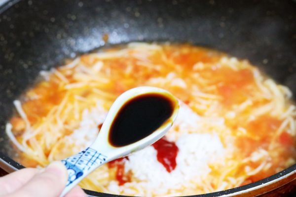 番茄金针菇烩饭