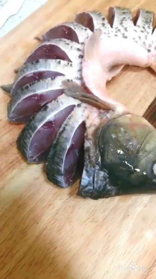 如何制作好吃的鲤鱼?