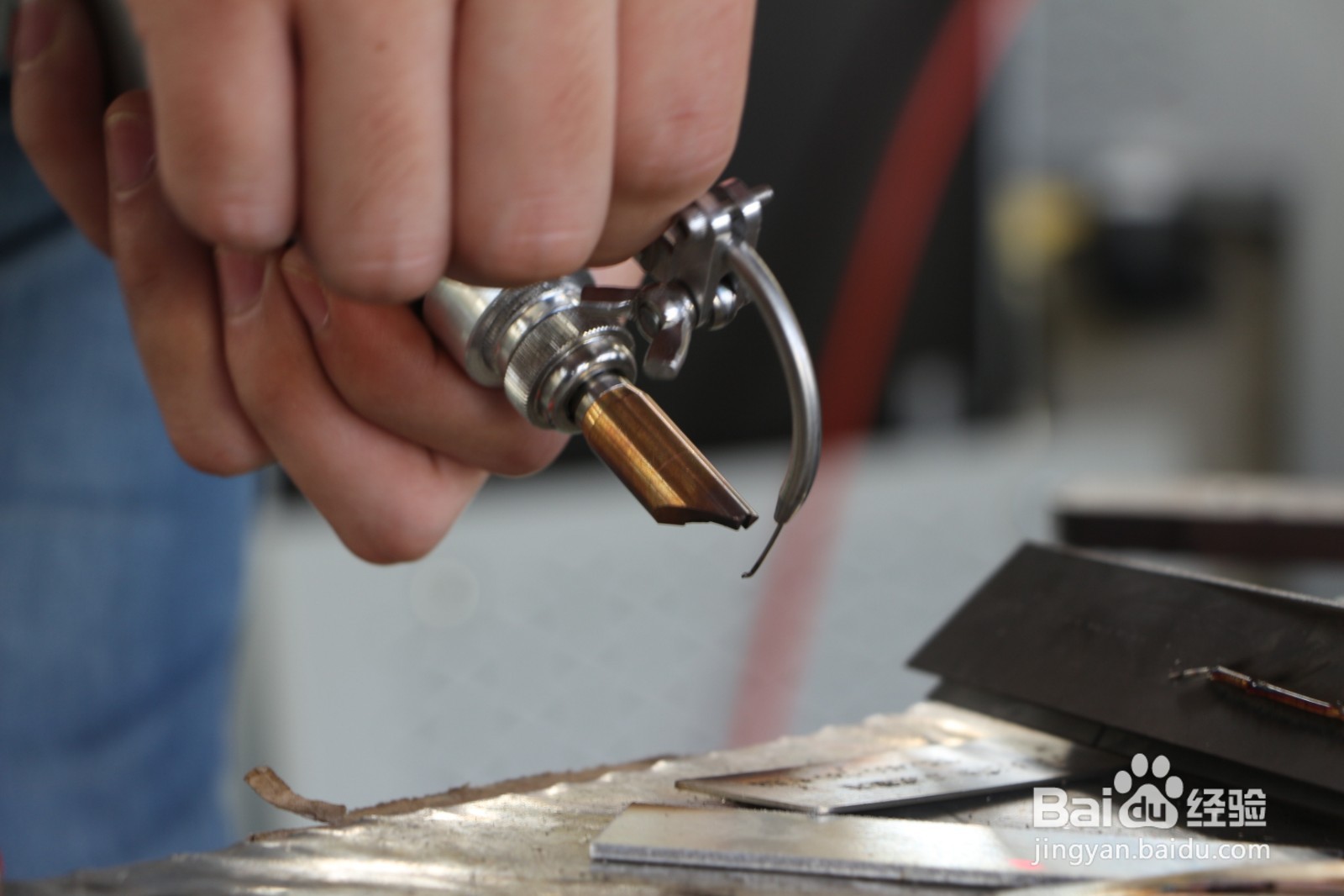 激光焊接机跟传统焊接相比好在哪里?