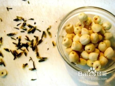 荷叶桂圆莲子桂花粥