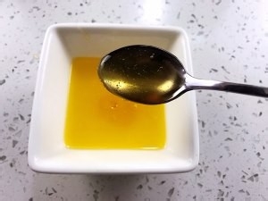 如何制作美味好吃的黄油蜂蜜吐司