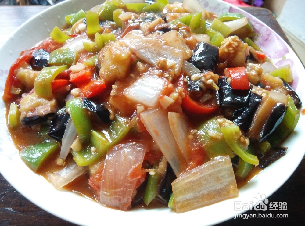 制作酸甜香辣的鱼香茄子