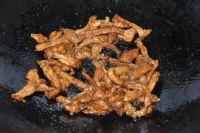 蒜菜炒肉的做法