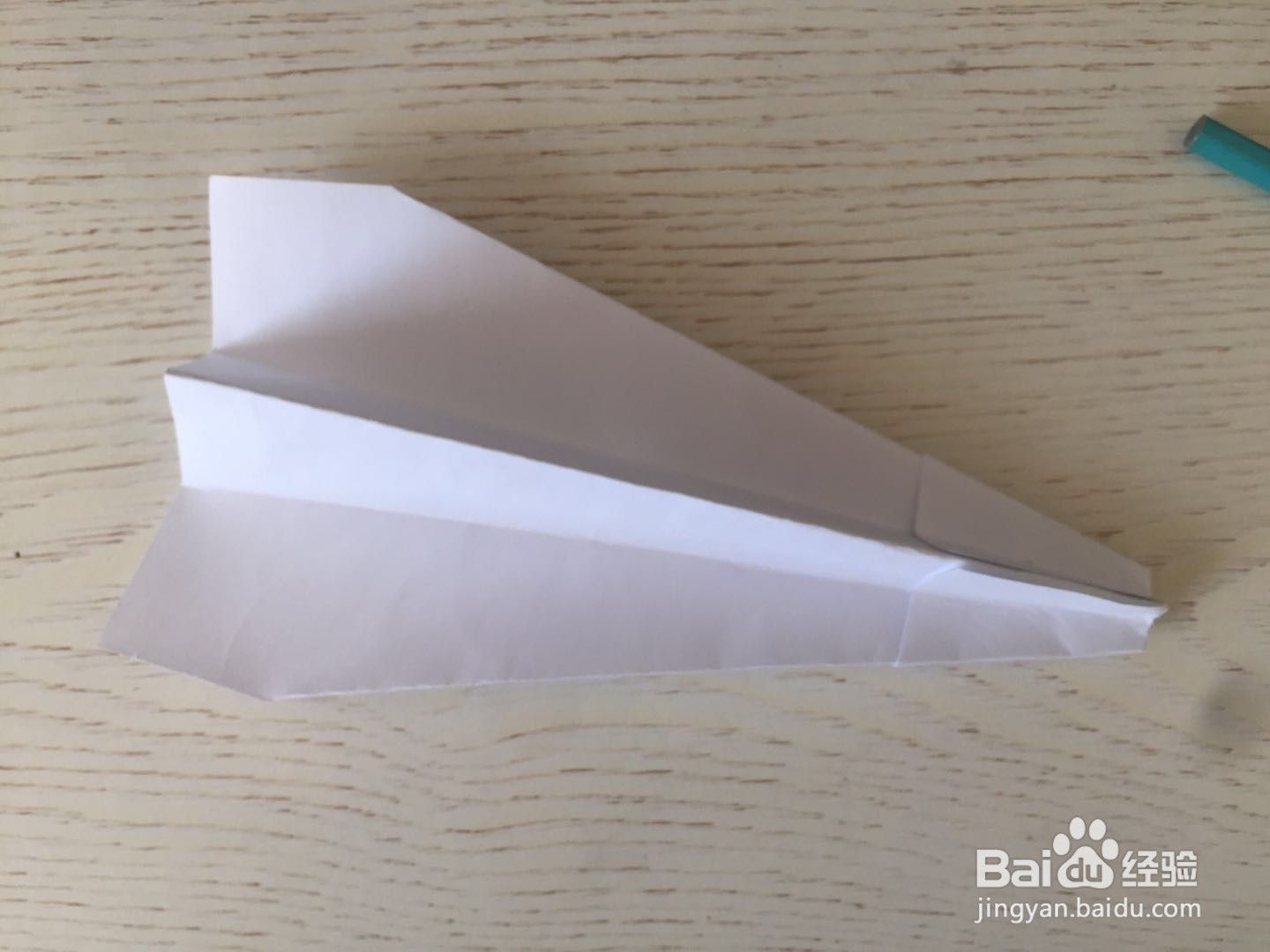 纸飞机的简单折法