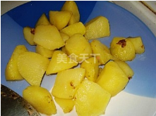 土豆烧鸭子的家常做法