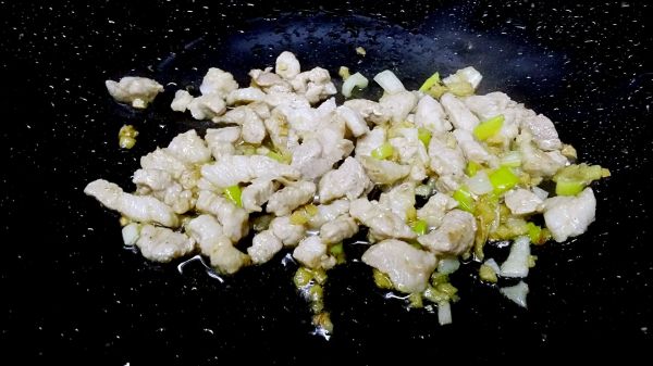 葱油蒜薹土豆肉