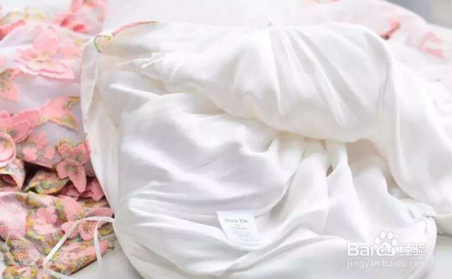 衣服，床单上的头发怎么去除？