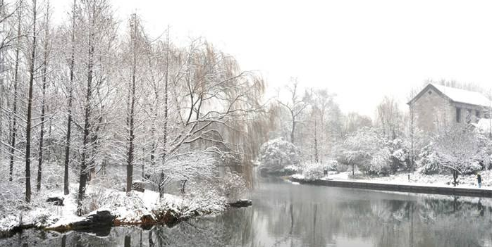 济南的冬天单单的读音