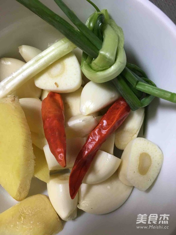 十三香龙虾的做法