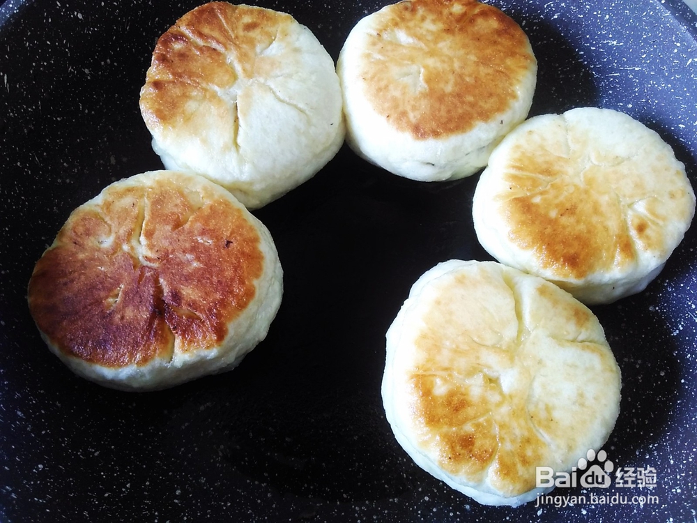 自做的红豆沙煎包