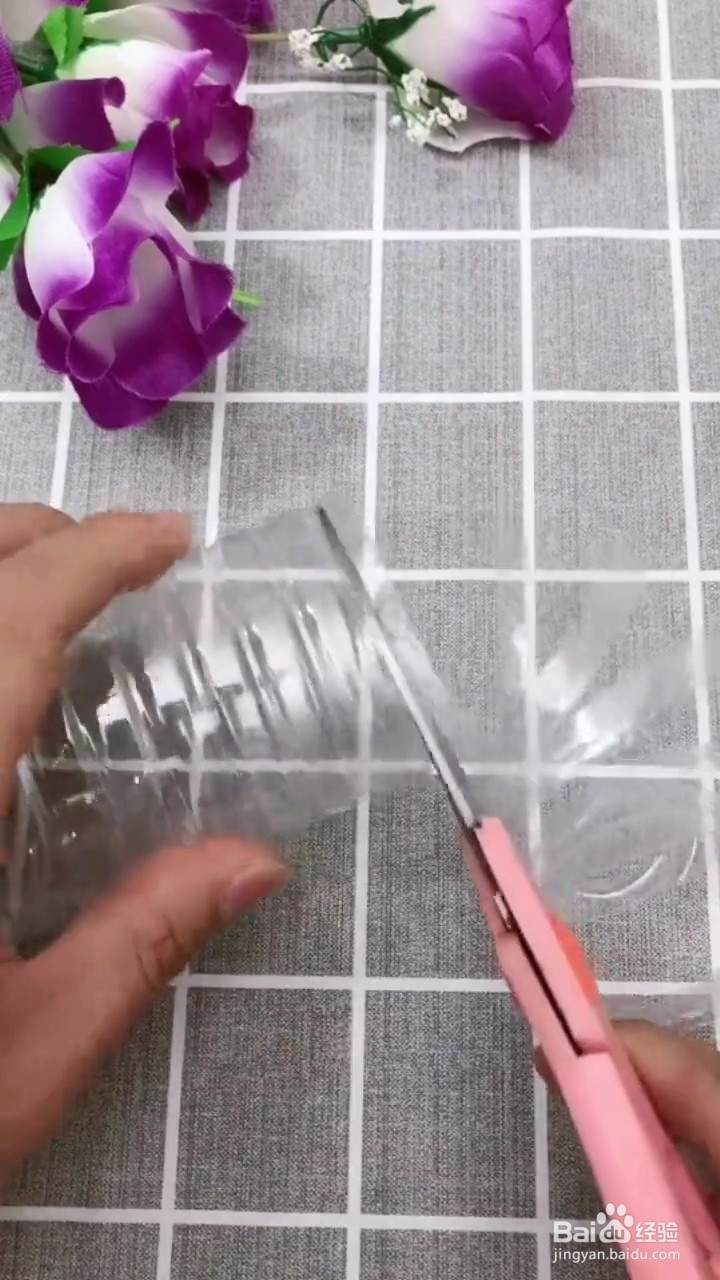 晒袜子怎样可以节省衣架？