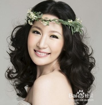 如何打造时尚新娘造型