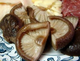 鸭骨架汤熬白菜 -