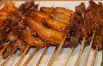 经常食用哪些食物容易诱发肝癌呢?