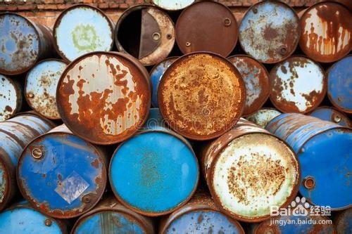 如何清洗汽油桶里的铁锈