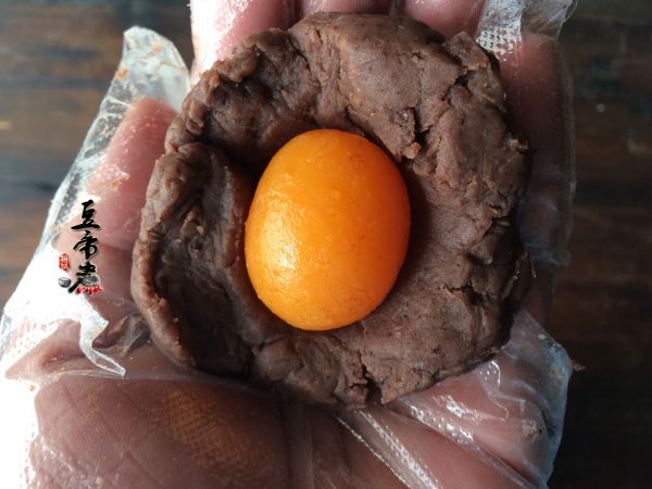 红糖枣泥豆沙月饼